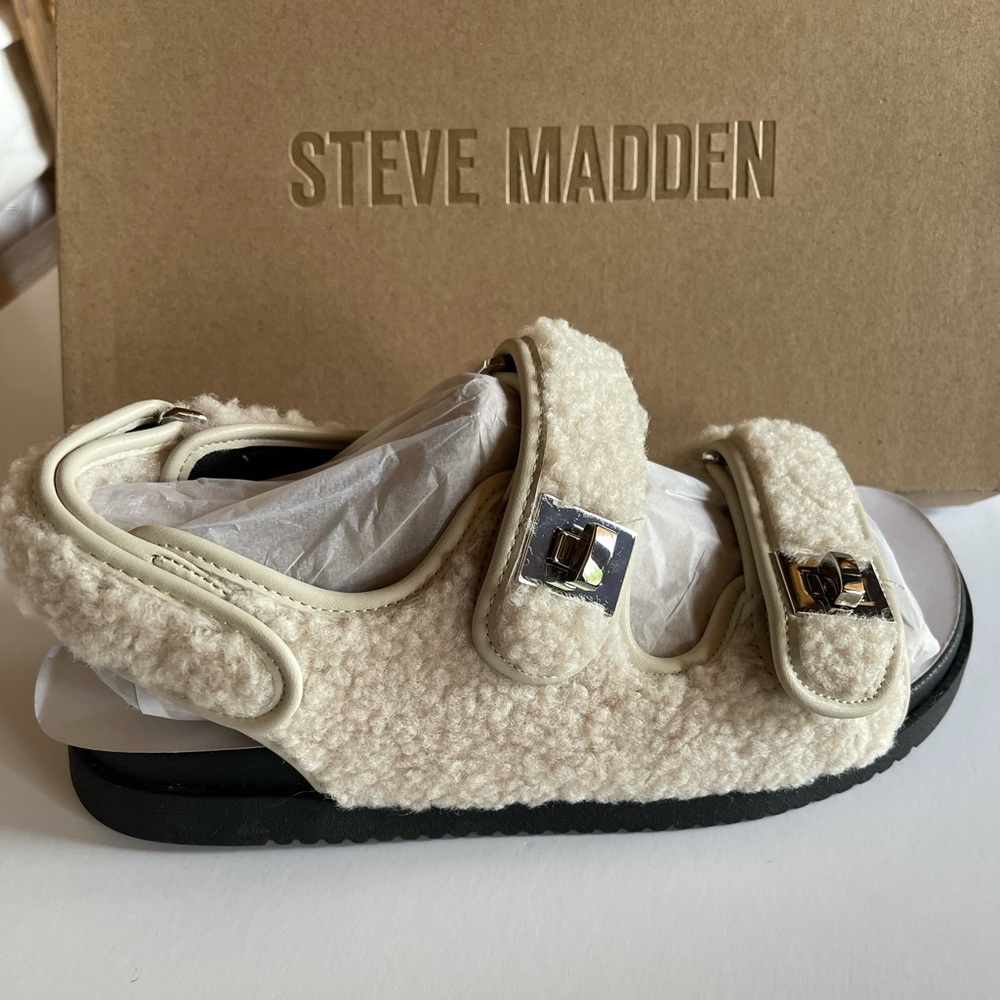 Steve Madden size 8 Sherpa platform Sandals